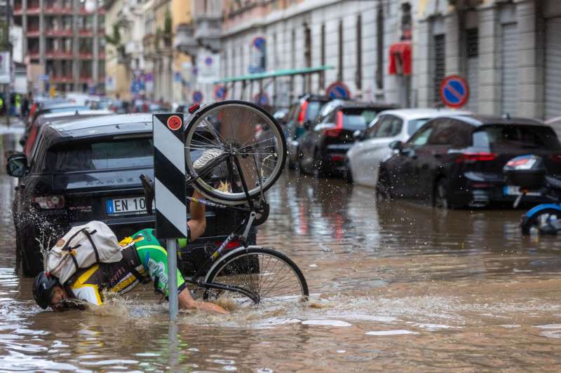 esondazione del fiume seveso a milano 52