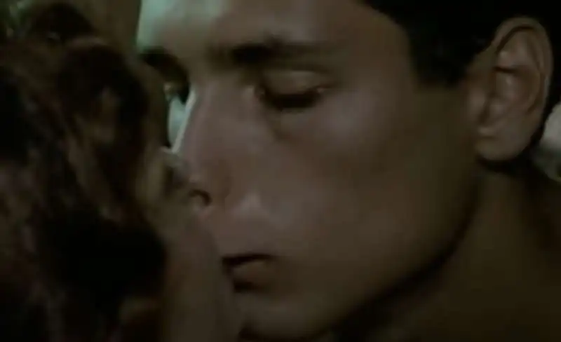 eva grimaldi e raoul bova in mutande pazze   1