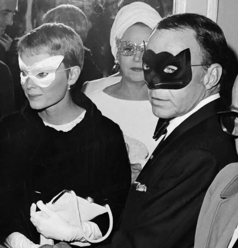 Frank Sinatra Mia Farrow - Black & White Ball