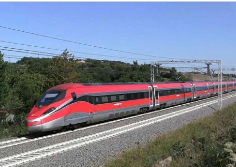 frecciarossa linea alta velocita