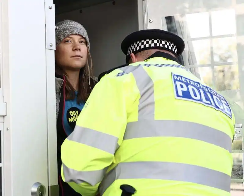 greta thunberg arrestata a londra   4