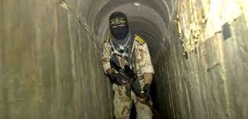 i tunnel scavati da hamas sotto il confine tra gaza e israele