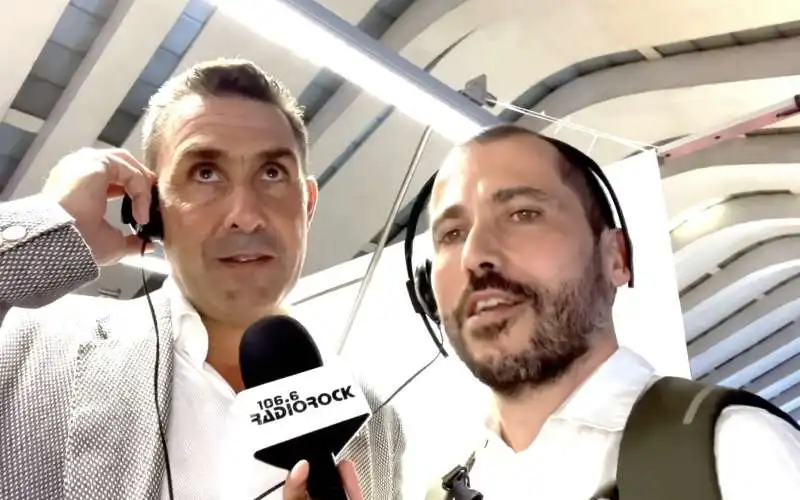 il generale roberto vannacci canta la locomotiva di guccini   radio rock 8