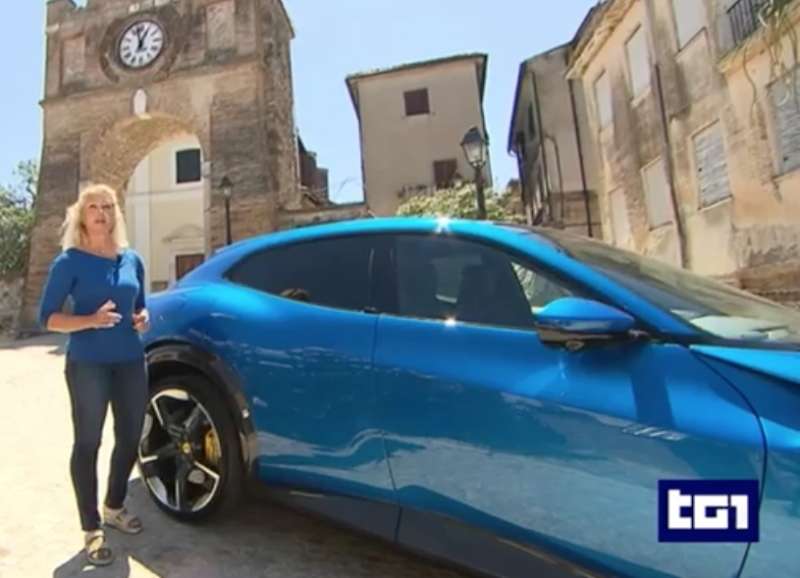 il servizio di francesca grimaldi al volante della ferrari purosangue in ciabatte 4