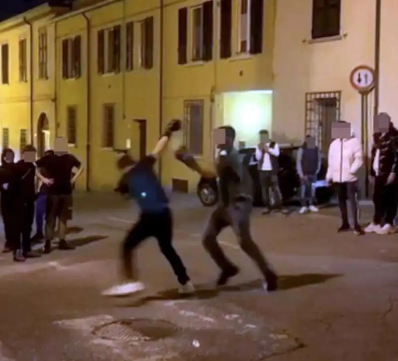 INCONTRO DI BOXE CLANDESTINO A CESENA 