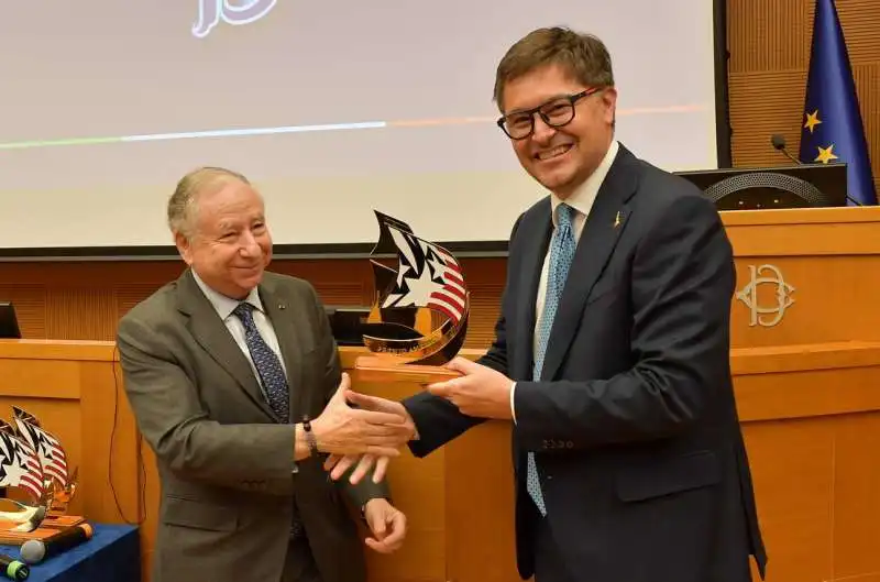 jean todt premiato da andrea paganella  foto di bacco