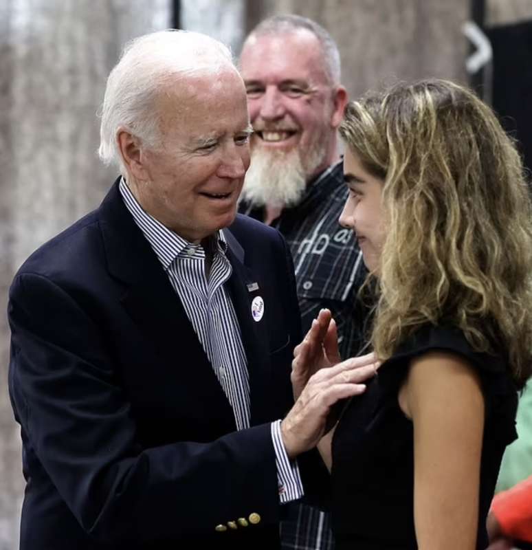 JOE BIDEN CON LA NIPOTE