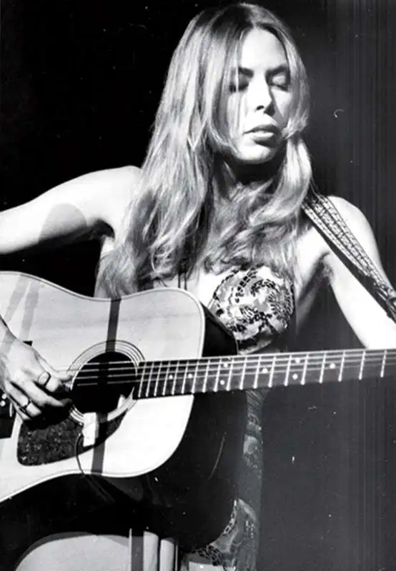 joni mitchell (2)