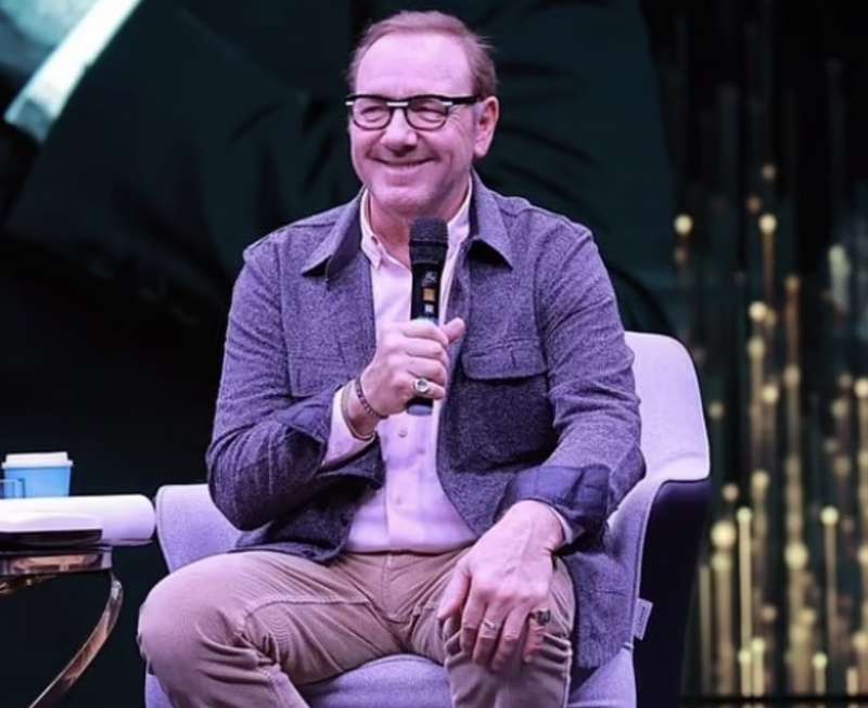 kevin spacey al tashkent international film festival in uzbekistan