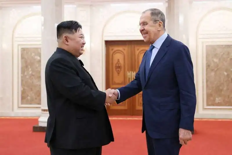 kim jong un e sergej lavrov a pyongyang 