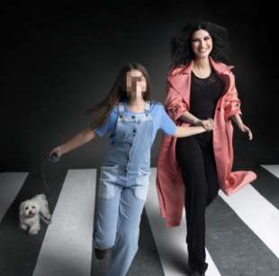 laura pausini e la figlia paola