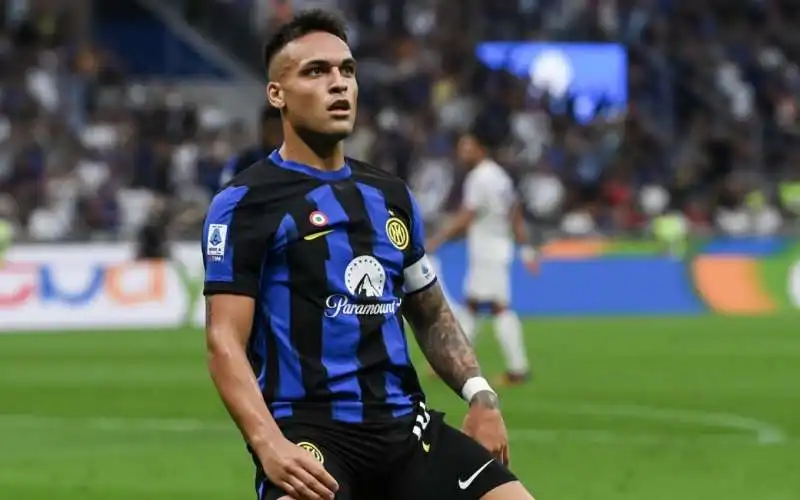 lautaro martinez 13