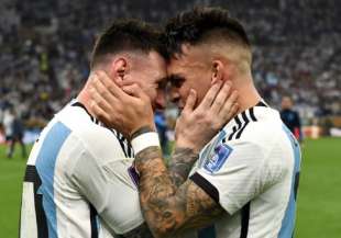 lautaro martinez lionel messi 2