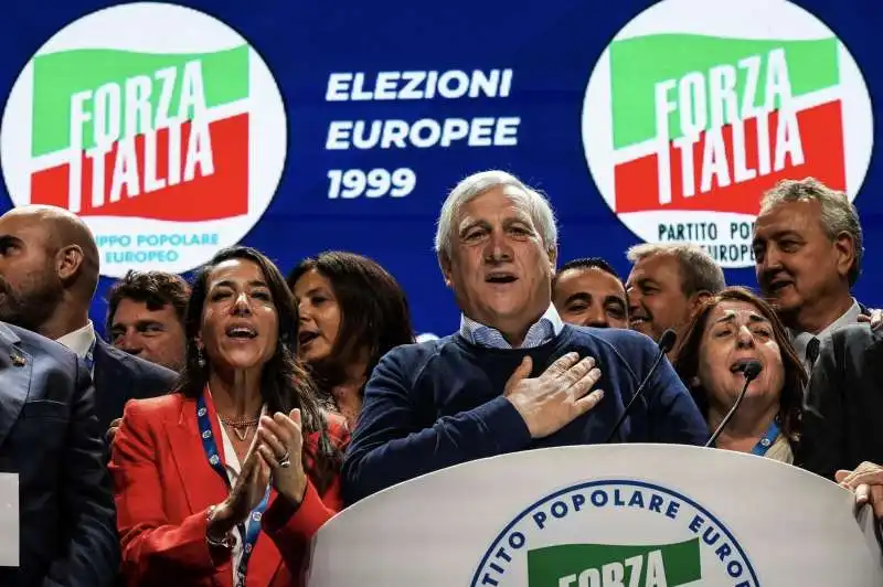 licia ronzulli e antonio tajani    convegno di forza italia a paestum 