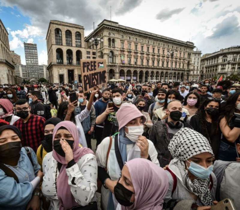 manifestazione per la palestina a milano