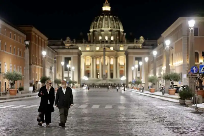 marco giusti e dago   roma santa e dannata.            1