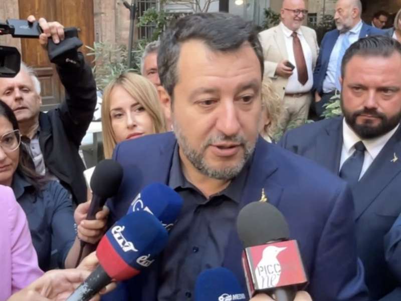 matteo salvini a macerata