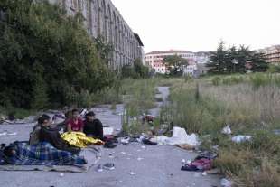 migranti ai silos di trieste 3