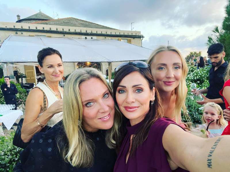 natalie imbruglia con le amiche a portofino