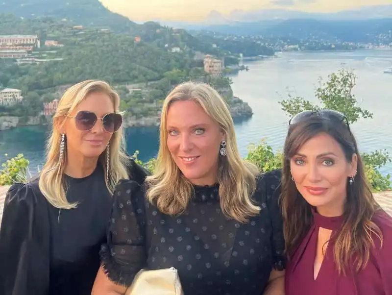 natalie imbruglia con le amiche a portofino 