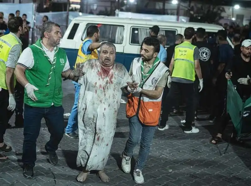 ospedali di gaza al collasso foto di motaz azaiza 4