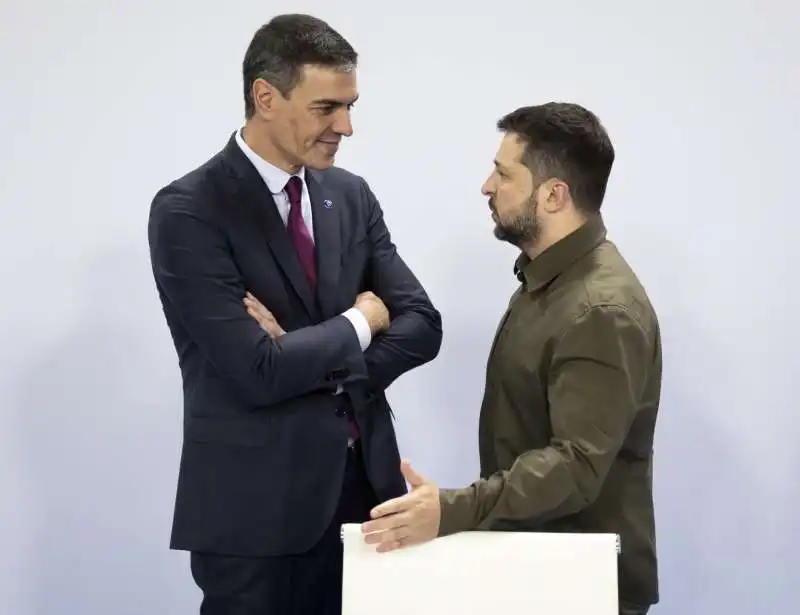 pedro sanchez   volodymyr zelensky 