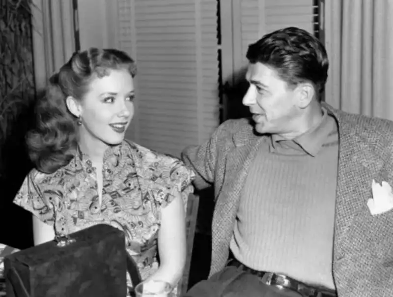 piper laurie con ronald reagan   3