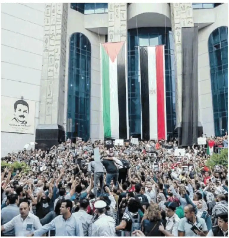 PROTESTE AL CAIRO