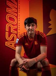 Sardar Azmoun - as roma