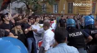 tensione al corteo degli studenti pro palestina a roma 1