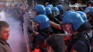 tensione al corteo degli studenti pro palestina a roma 9