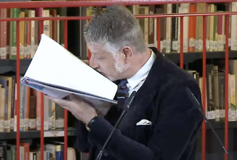 ALESSANDRO GIULI ANNUSA LA RIVISTA DELLA BIENNALE DI VENEZIA