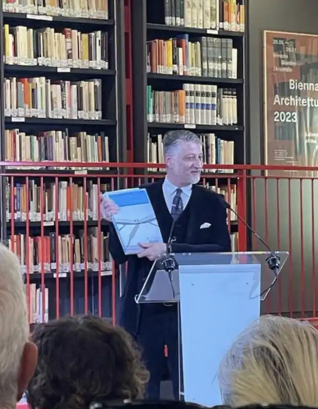 alessandro giuli - presentazione la rivista la biennale di venezia