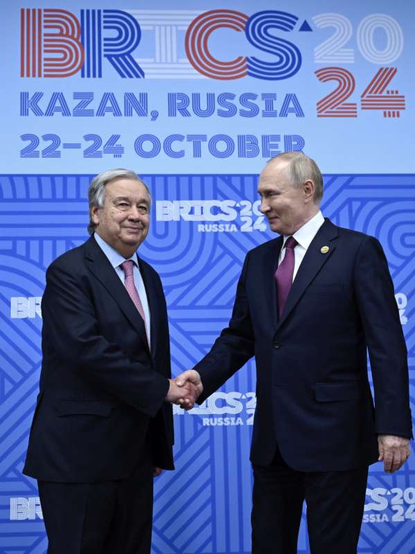 antonio guterres vladimir putin vertice brics 2024 foto lapresse