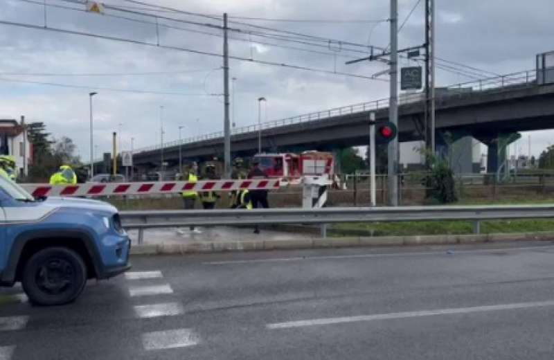 bambina di 12 anni investita da un treno merci a padova