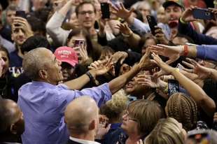 barack obama in un comizio a pittsburgh, pennsylvania 2