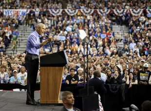 barack obama in un comizio a pittsburgh, pennsylvania