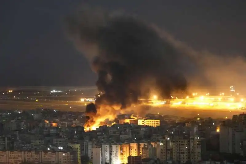 BOMBARDAMENTI ISRAELIANI A BEIRUT - 5- FOTO LAPRESSE - 