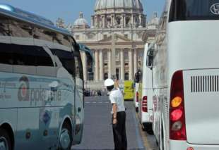 BUS TURISTICI A ROMA