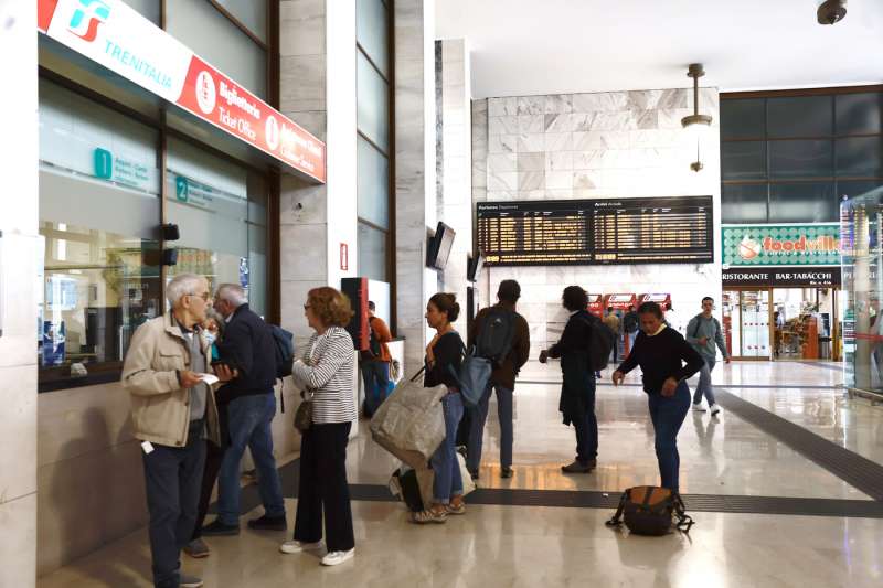 caos treni a roma 3