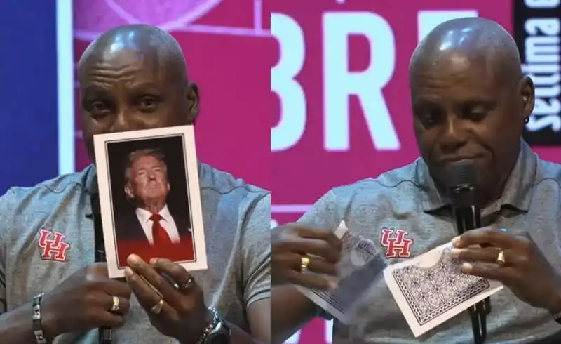 carl lewis strappa la foto di donald trump 