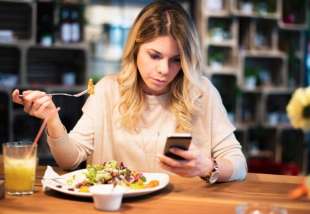 cenare da soli al ristorante 1