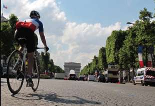 ciclisti a parigi