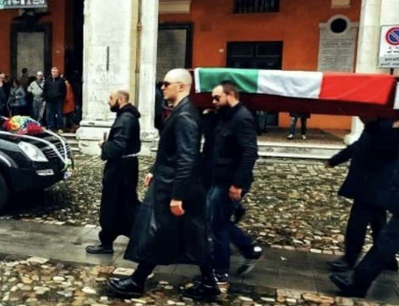 finto funerale durante un unione civile 3