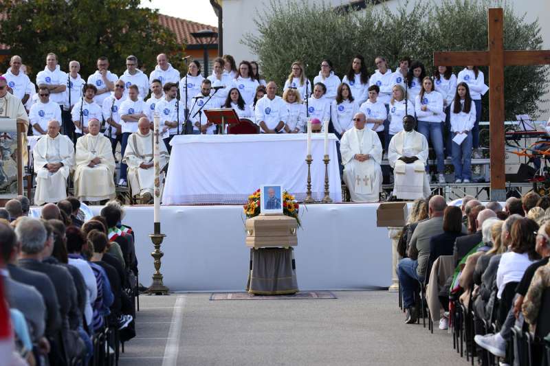 funerale di sammy basso 1