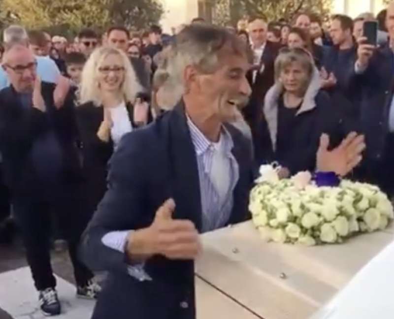 gino gentilin al funerale del nipote kevin 1