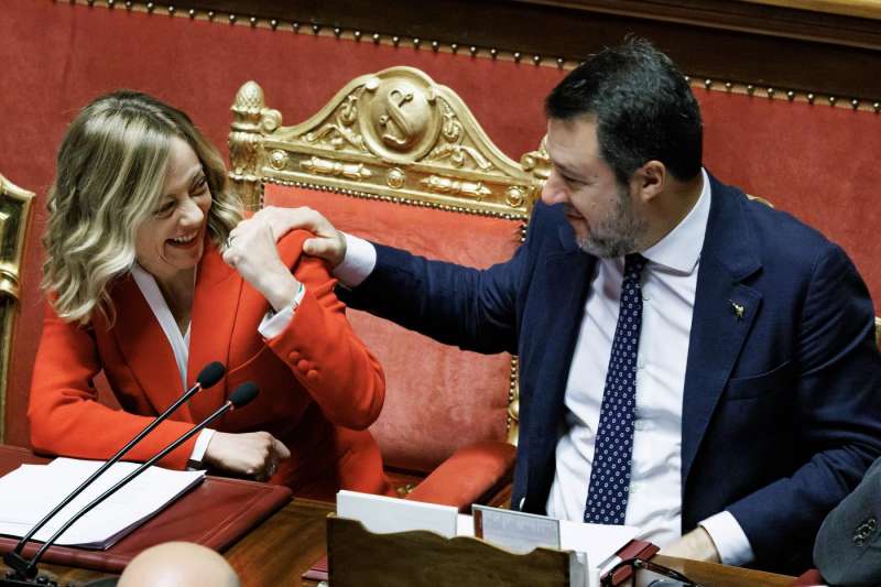 giorgia meloni e matteo salvini in senato foto lapresse