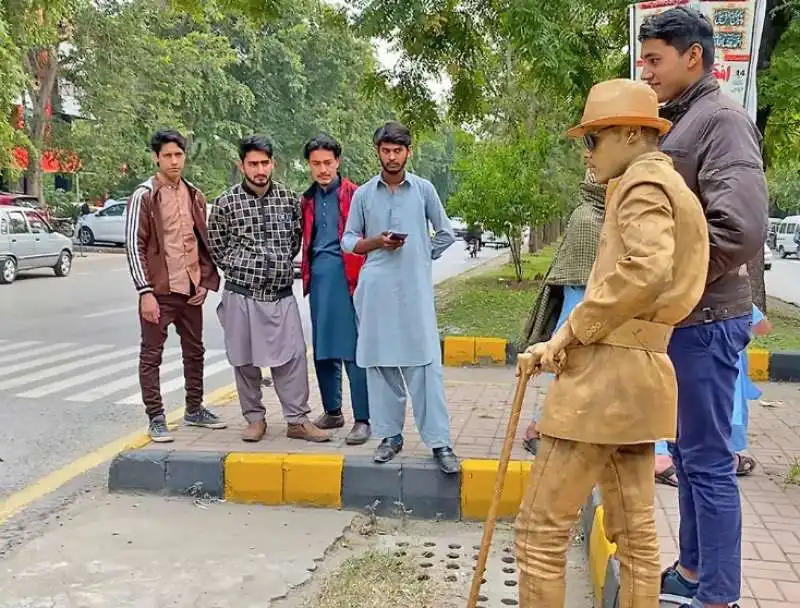 gli uomini d oro di islamabad 3