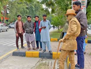 gli uomini d oro di islamabad 3