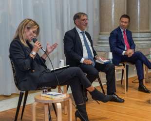 hoara borselli ignazio la russa italo bocchino presentazione del libro perche l italia e di destra gnam